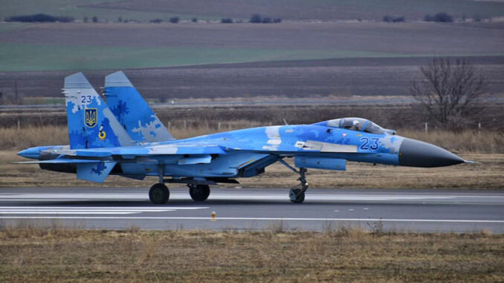 Su-27 Ukraine chất đầy tên lửa bay lạc vào một nước NATO: Khi trở về, bị tước hết vũ khí! - Ảnh 1.
