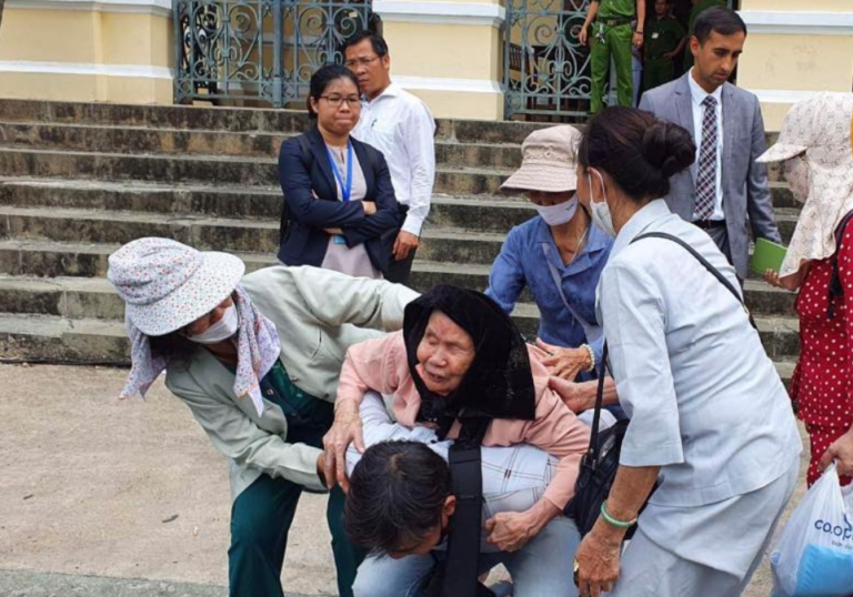 Mẹ Trần Bang ‘mừng vì thấy con bị tù cộng sản mà còn sống’